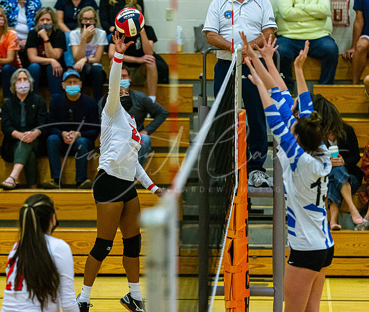 Ipswich vs Danvers Girls HS Volleyball Game Fall 2021_2021-10-08_06-30-27_IM1D8330_@TimCardew_2021