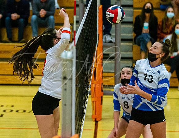 Ipswich vs Danvers Girls HS Volleyball Game Fall 2021_2021-10-08_06-30-52_IM1D8347_@TimCardew_2021