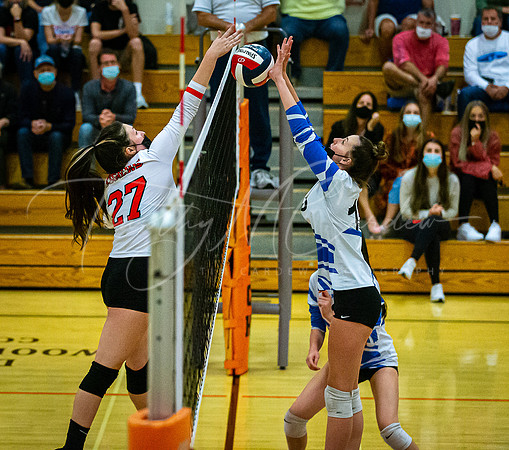 Ipswich vs Danvers Girls HS Volleyball Game Fall 2021_2021-10-08_06-30-54_IM1D8352_@TimCardew_2021
