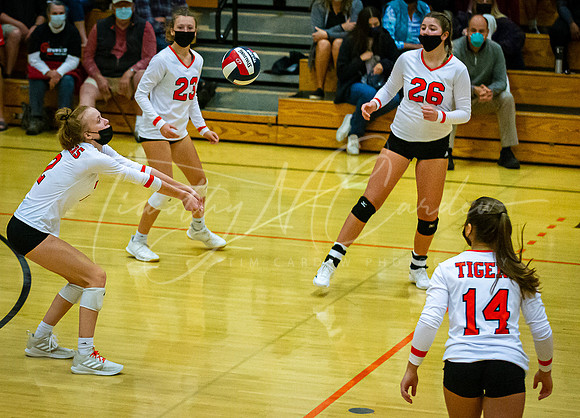 Ipswich vs Danvers Girls HS Volleyball Game Fall 2021_2021-10-08_06-36-12_IM1D8446_@TimCardew_2021
