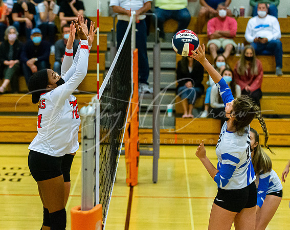 Ipswich vs Danvers Girls HS Volleyball Game Fall 2021_2021-10-08_06-36-19_IM1D8454_@TimCardew_2021