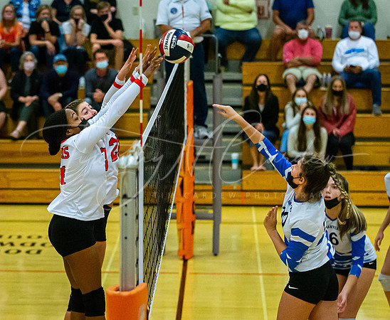 Ipswich vs Danvers Girls HS Volleyball Game Fall 2021_2021-10-08_06-36-19_IM1D8455_@TimCardew_2021