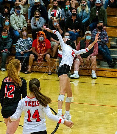 Ipswich vs Danvers Girls HS Volleyball Game Fall 2021_2021-10-08_06-36-24_IM1D8459_@TimCardew_2021