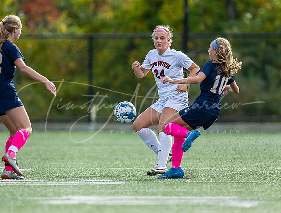 Ipswich vs Lynnfield Girls HS Varsity Soccer Game Fall 2021_2021-10-11_10-20-27_AB5W8228_@TimCardew_2021