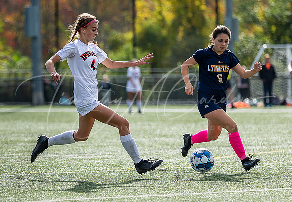 Ipswich vs Lynnfield Girls HS Varsity Soccer Game Fall 2021_2021-10-11_10-21-16_IM1D8571_@TimCardew_2021