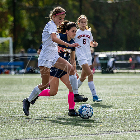 Ipswich vs Lynnfield Girls HS Varsity Soccer Game Fall 2021_2021-10-11_10-21-16_IM1D8580_@TimCardew_2021
