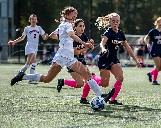 Ipswich vs Lynnfield Girls HS Varsity Soccer Game Fall 2021_2021-10-11_10-21-17_IM1D8587_@TimCardew_2021