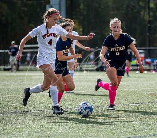 Ipswich vs Lynnfield Girls HS Varsity Soccer Game Fall 2021_2021-10-11_10-21-17_IM1D8584_@TimCardew_2021