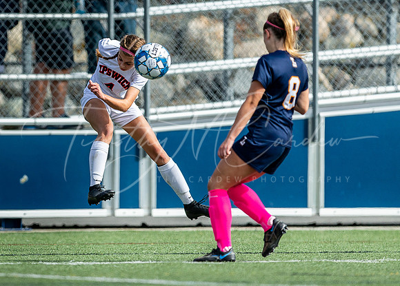Ipswich vs Lynnfield Girls HS Varsity Soccer Game Fall 2021_2021-10-11_10-29-02_AB5W8287_@TimCardew_2021