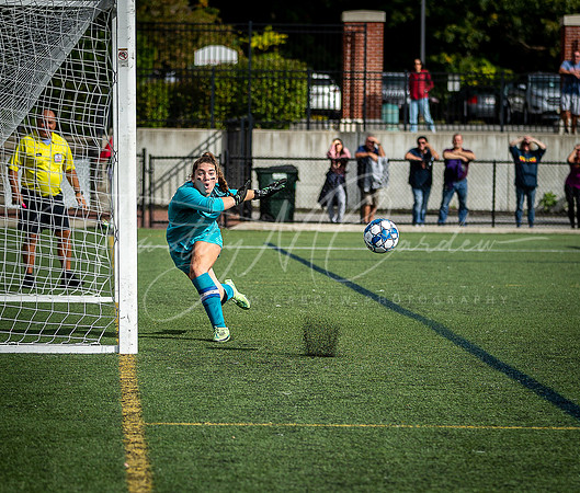 Ipswich vs Lynnfield Girls HS Varsity Soccer Game Fall 2021_2021-10-11_10-32-51_IM1D8656_@TimCardew_2021