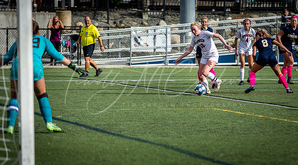 Ipswich vs Lynnfield Girls HS Varsity Soccer Game Fall 2021_2021-10-11_10-35-20_IM1D8687_@TimCardew_2021