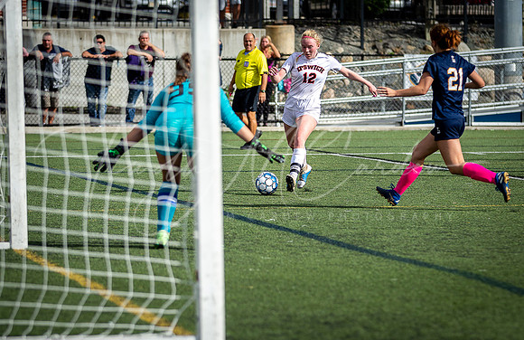Ipswich vs Lynnfield Girls HS Varsity Soccer Game Fall 2021_2021-10-11_10-35-21_IM1D8695_@TimCardew_2021