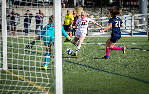 Ipswich vs Lynnfield Girls HS Varsity Soccer Game Fall 2021_2021-10-11_10-35-21_IM1D8696_@TimCardew_2021