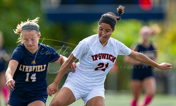 Ipswich vs Lynnfield Girls HS Varsity Soccer Game Fall 2021_2021-10-11_10-55-18_AB5W8446_@TimCardew_2021