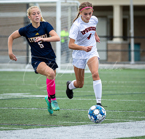 Ipswich vs Lynnfield Girls HS Varsity Soccer Game Fall 2021_2021-10-11_11-03-43_IM1D8843_@TimCardew_2021
