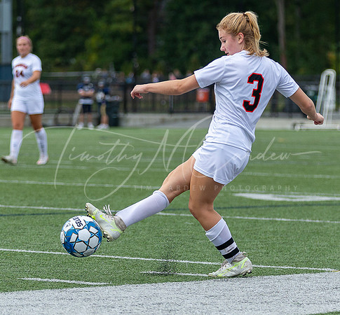 Ipswich vs Lynnfield Girls HS Varsity Soccer Game Fall 2021_2021-10-11_11-08-51_IM1D8939_@TimCardew_2021