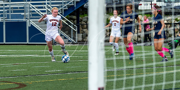 Ipswich vs Lynnfield Girls HS Varsity Soccer Game Fall 2021_2021-10-11_11-25-21_IM1D9006_@TimCardew_2021