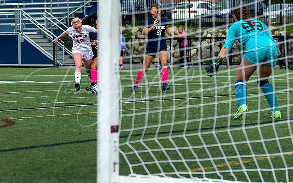 Ipswich vs Lynnfield Girls HS Varsity Soccer Game Fall 2021_2021-10-11_11-25-21_IM1D9013_@TimCardew_2021