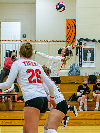 Ipswich vs Triton Girls HS Volleyball Game Fall 2021_2021-10-27_05-47-27_IM1D0098_@TimCardew_2021