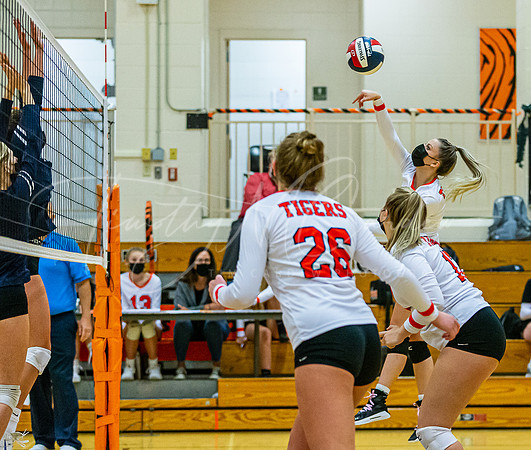 Ipswich vs Triton Girls HS Volleyball Game Fall 2021_2021-10-27_05-47-27_IM1D0100_@TimCardew_2021