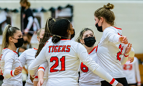 Ipswich vs Triton Girls HS Volleyball Game Fall 2021_2021-10-27_05-48-26_IM1D0152_@TimCardew_2021