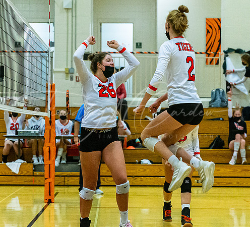 Ipswich vs Triton Girls HS Volleyball Game Fall 2021_2021-10-27_05-56-01_AB5W0601_@TimCardew_2021