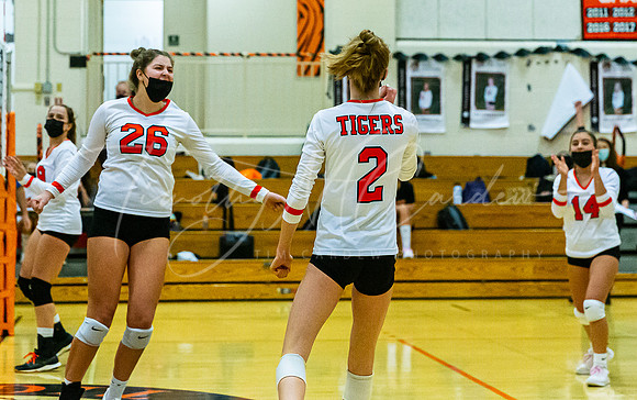 Ipswich vs Triton Girls HS Volleyball Game Fall 2021_2021-10-27_05-57-19_AB5W0649_@TimCardew_2021