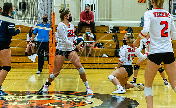 Ipswich vs Triton Girls HS Volleyball Game Fall 2021_2021-10-27_05-58-29_AB5W0674_@TimCardew_2021