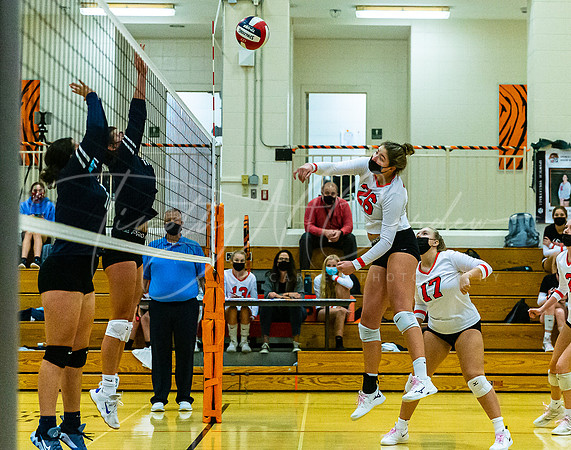 Ipswich vs Triton Girls HS Volleyball Game Fall 2021_2021-10-27_05-58-49_AB5W0680_@TimCardew_2021