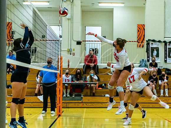 Ipswich vs Triton Girls HS Volleyball Game Fall 2021_2021-10-27_05-58-57_AB5W0687_@TimCardew_2021