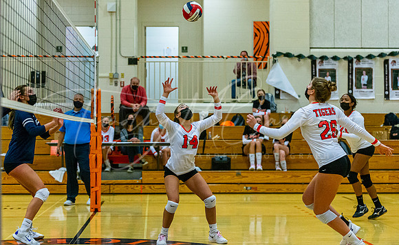 Ipswich vs Triton Girls HS Volleyball Game Fall 2021_2021-10-27_06-27-47_IM1D0647_@TimCardew_2021