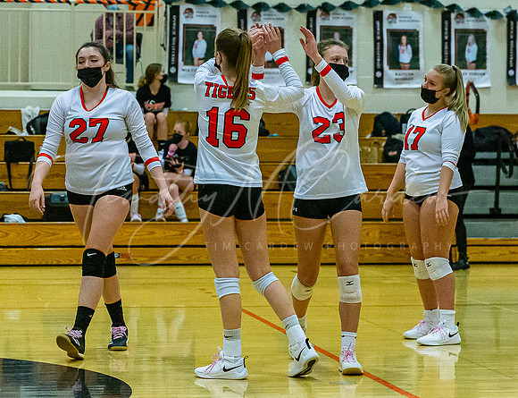 Ipswich vs Triton Girls HS Volleyball Game Fall 2021_2021-10-27_06-38-00_AB5W0813_@TimCardew_2021