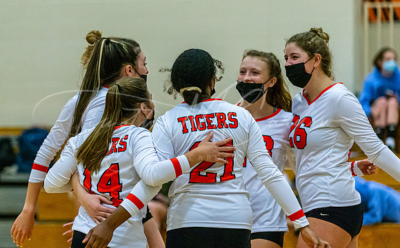 Ipswich vs Triton Girls HS Volleyball Game Fall 2021_2021-10-27_07-01-01_IM1D1105_@TimCardew_2021