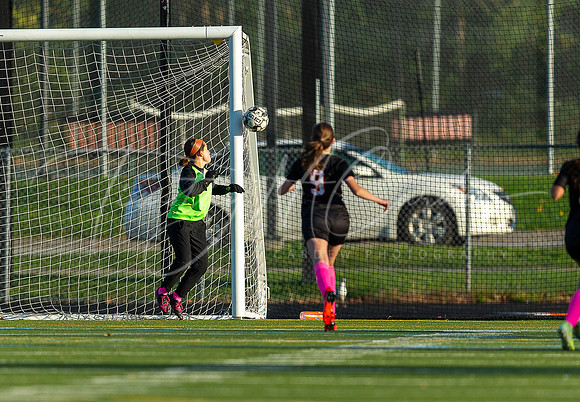 Ipswich vs Manchester-Essex Girls HS Varsity Soccer Game Fall 2021_2021-10-28_04-31-13_AB5W1144_@TimCardew_2021