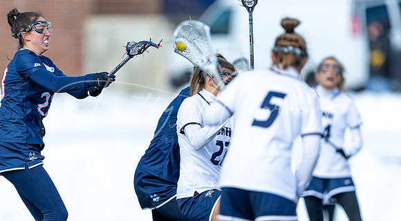 University of New Hampshire vs #25 University of Connecticut Women’s Lacrosse Game 2022_2022-02-27_02-06-55_AB5W3404_@TimCardew_2022