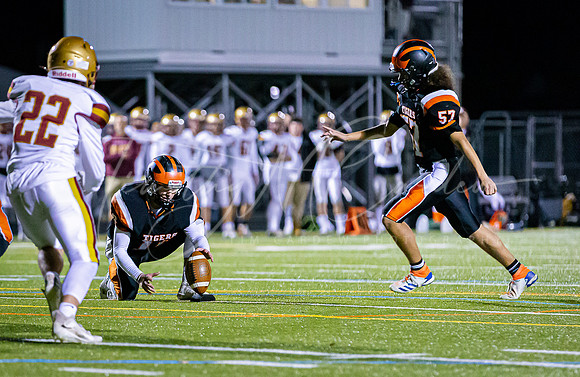 Ipswich vs Newburyport Varsity Football Game Fall 2021_2021-10-29_06-52-27_IM1D2099_@TimCardew_2021