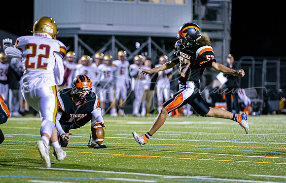 Ipswich vs Newburyport Varsity Football Game Fall 2021_2021-10-29_06-52-27_IM1D2100_@TimCardew_2021