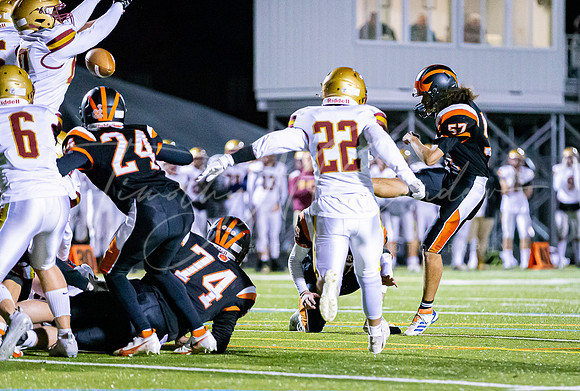 Ipswich vs Newburyport Varsity Football Game Fall 2021_2021-10-29_06-52-27_IM1D2104_@TimCardew_2021