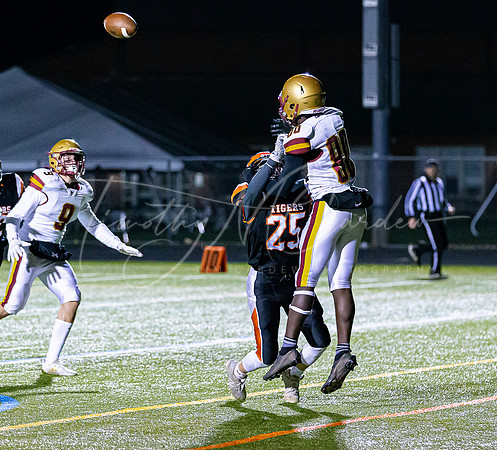 Ipswich vs Newburyport Varsity Football Game Fall 2021_2021-10-29_07-09-26_IM1D2145_@TimCardew_2021