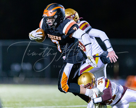 Ipswich vs Newburyport Varsity Football Game Fall 2021_2021-10-29_07-14-42_AB5W2302_@TimCardew_2021
