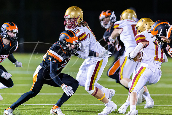 Ipswich vs Newburyport Varsity Football Game Fall 2021_2021-10-29_07-38-46_AB5W2387_@TimCardew_2021