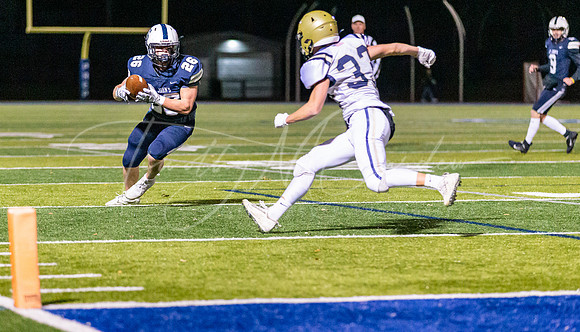 St. John’s Prep vs Shrewsbury Football Game D1 Playoffs Fall 2021_2021-11-05_06-21-37_IM1D3398_@TimCardew_2021
