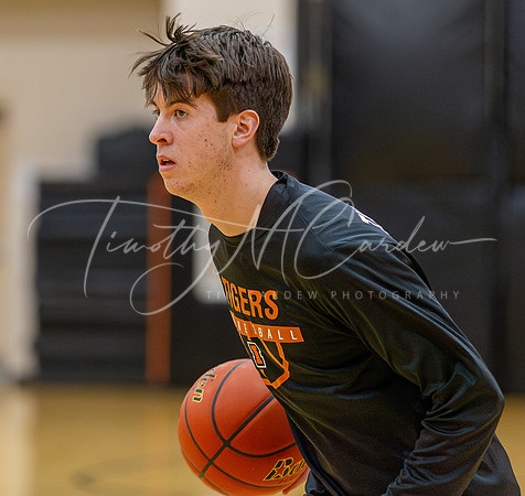 Ipswich vs Amesbury Boys HS Varsity Basketball 2024_01-26_07-16-26_AB5W5579_@TimCardew_2024-Enhanced-NR-2