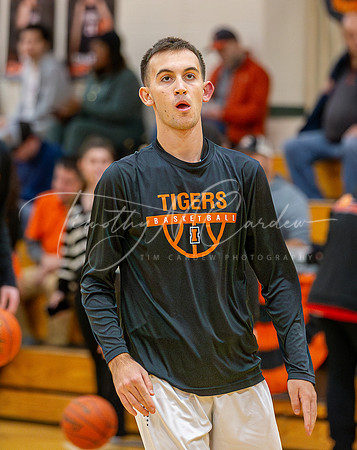 Ipswich vs Amesbury Boys HS Varsity Basketball 2024_01-26_07-17-25_AB5W5631_@TimCardew_2024-Enhanced-NR
