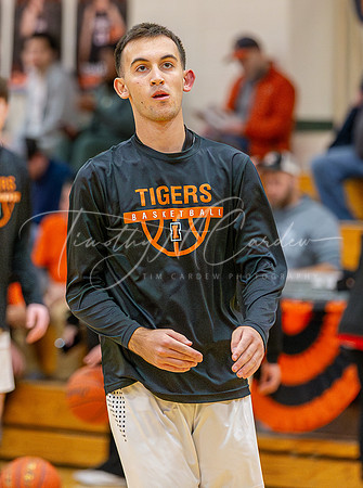 Ipswich vs Amesbury Boys HS Varsity Basketball 2024_01-26_07-17-26_AB5W5632_@TimCardew_2024-Enhanced-NR