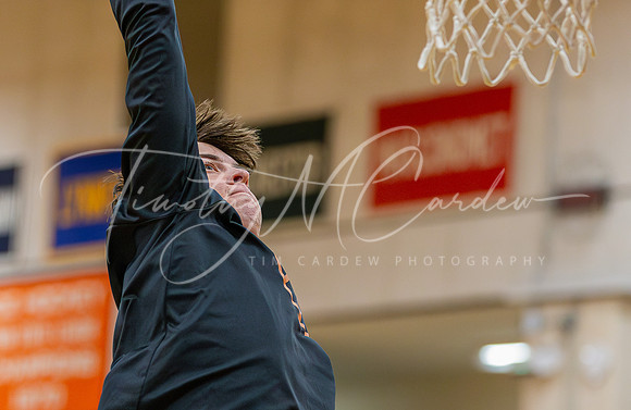 Ipswich vs Amesbury Boys HS Varsity Basketball 2024_01-26_07-17-31_AB5W5634_@TimCardew_2024-Enhanced-NR