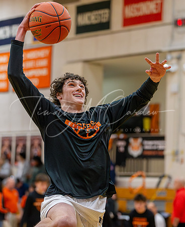 Ipswich vs Amesbury Boys HS Varsity Basketball 2024_01-26_07-17-33_AB5W5643_@TimCardew_2024-Enhanced-NR