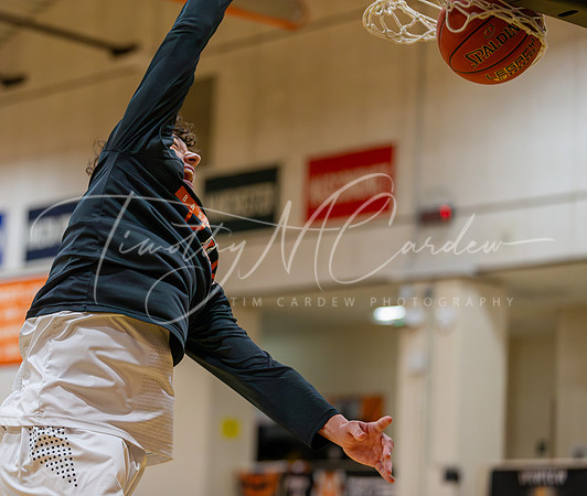 Ipswich vs Amesbury Boys HS Varsity Basketball 2024_01-26_07-17-34_AB5W5647_@TimCardew_2024-Enhanced-NR