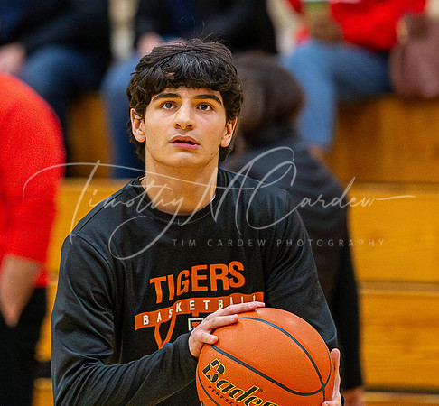 Ipswich vs Amesbury Boys HS Varsity Basketball 2024_01-26_07-18-14_AB5W5681_@TimCardew_2024-Enhanced-NR