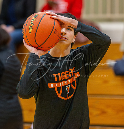 Ipswich vs Amesbury Boys HS Varsity Basketball 2024_01-26_07-18-14_AB5W5684_@TimCardew_2024-Enhanced-NR